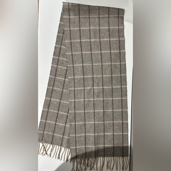 100% Wool Scarf Plaid NWT pretty - Picture 2 of 3